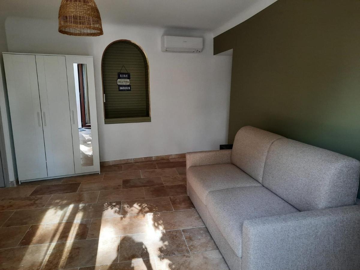 Le Grand Hotel Aups Εξωτερικό φωτογραφία