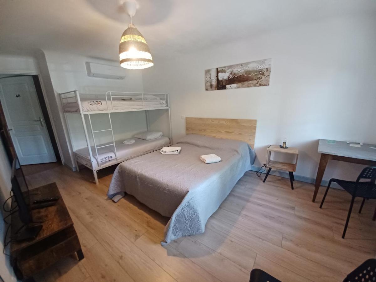 Le Grand Hotel Aups Εξωτερικό φωτογραφία