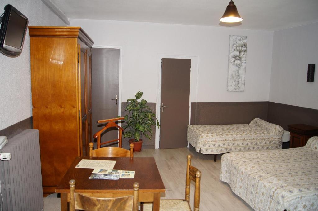 Le Grand Hotel Aups Δωμάτιο φωτογραφία