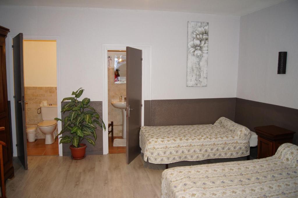 Le Grand Hotel Aups Δωμάτιο φωτογραφία