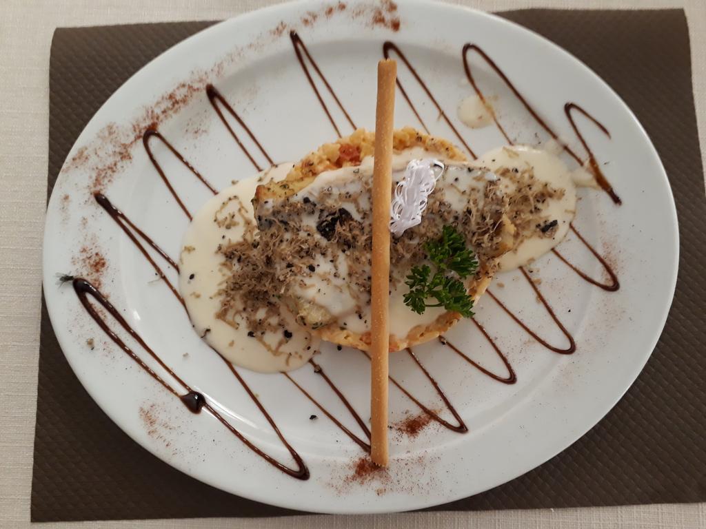 Le Grand Hotel Aups Εξωτερικό φωτογραφία