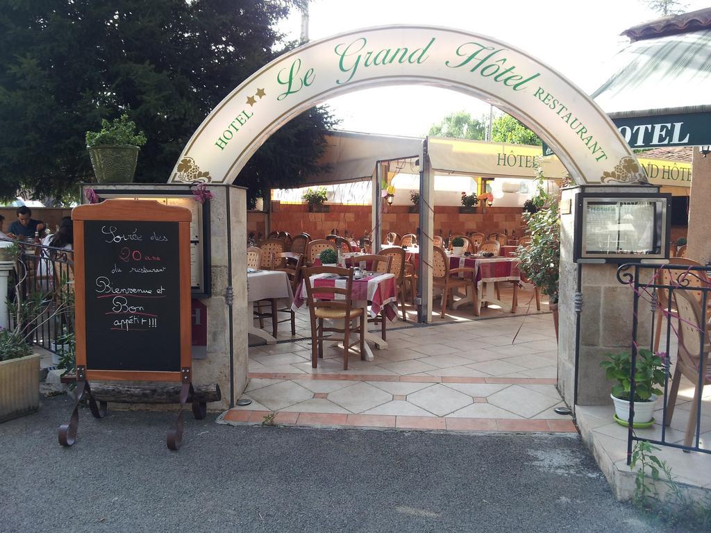 Le Grand Hotel Aups Εξωτερικό φωτογραφία
